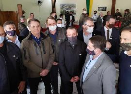 Bolsonaro se reúne com produtores de leite em Bagé
